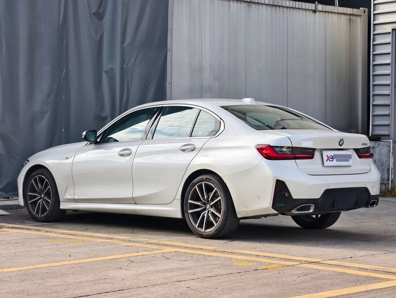 BMW 3 Series 2026 325i 2.0T M Sports Suit Automatic Gear 8