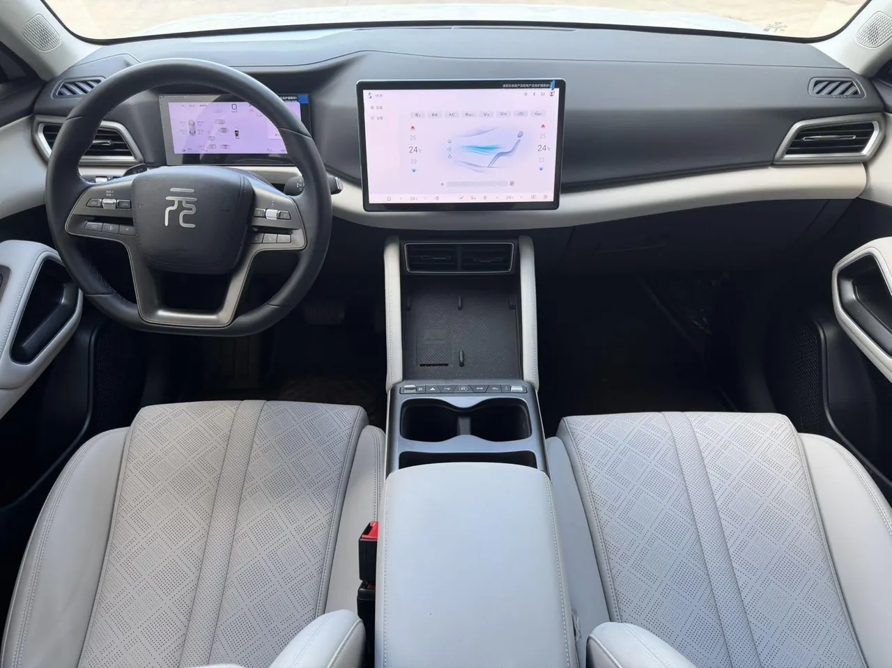 BYD 2025 Yuan UP Smart Driving 401KM Leading Automatic Gear 7