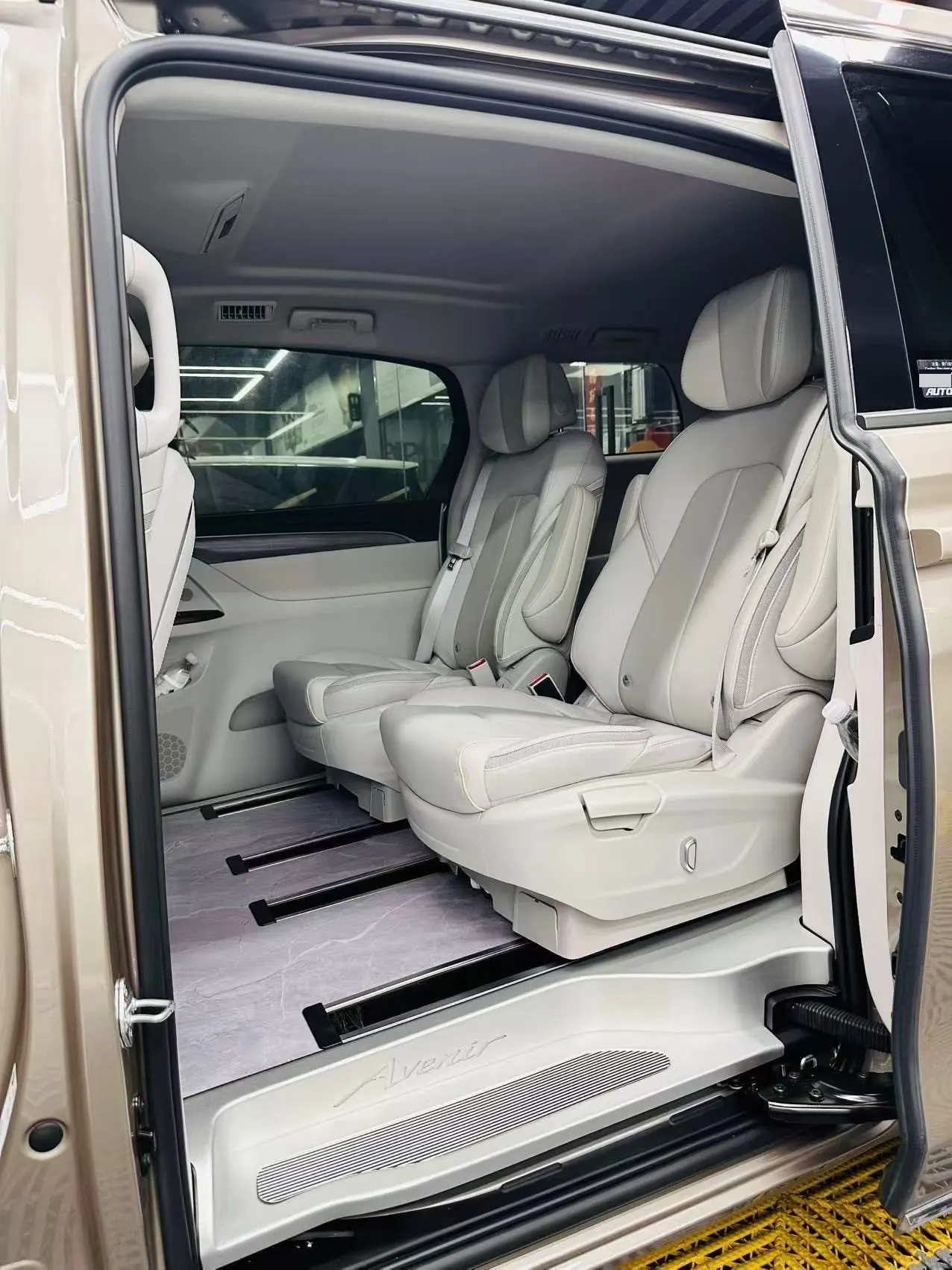 Buick 2023 GL8 ES Lu Zun 48V 2.0T 653T Exclusive Automatic Gear 6