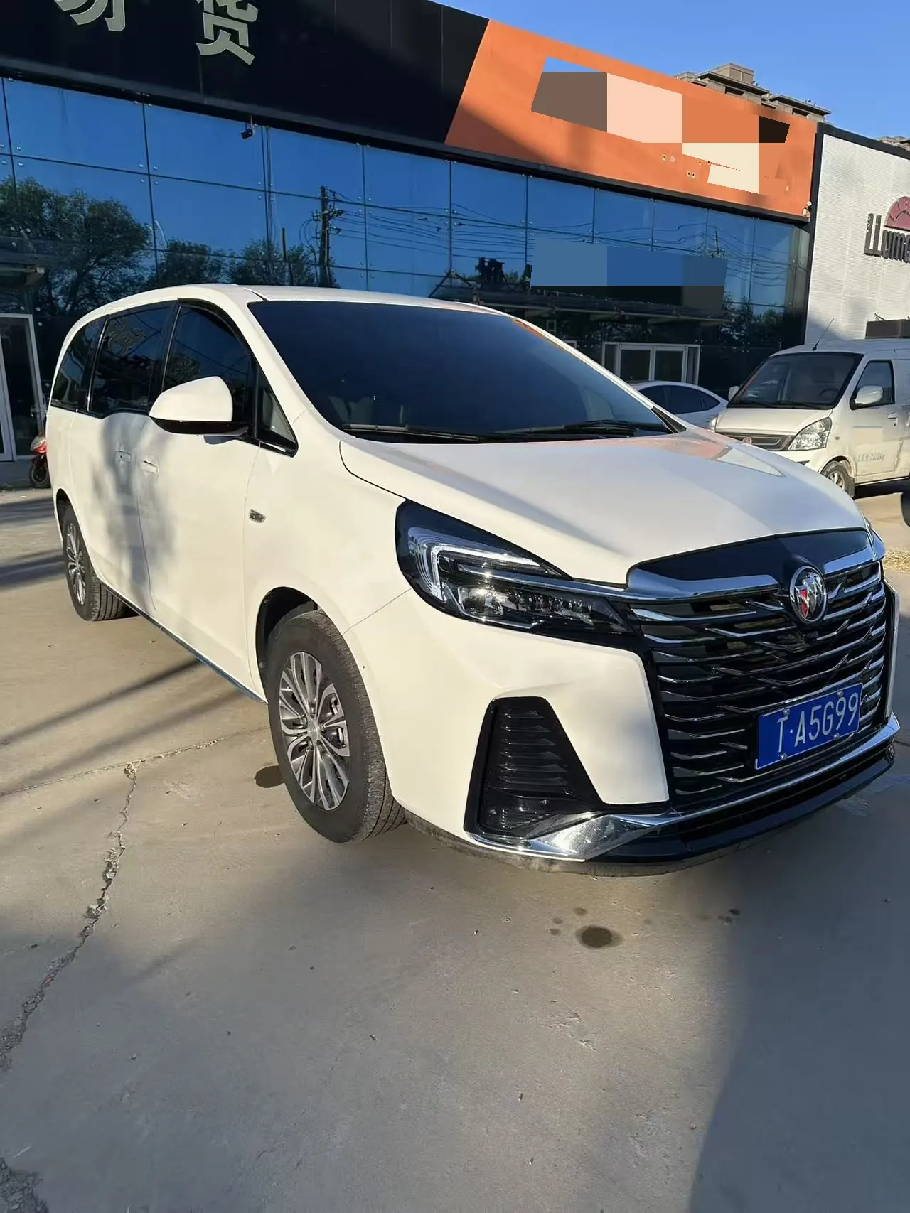 Buick 2023 GL8 Land Business Class 48V 2.0T 652T Comfortable Automatic Gear 3
