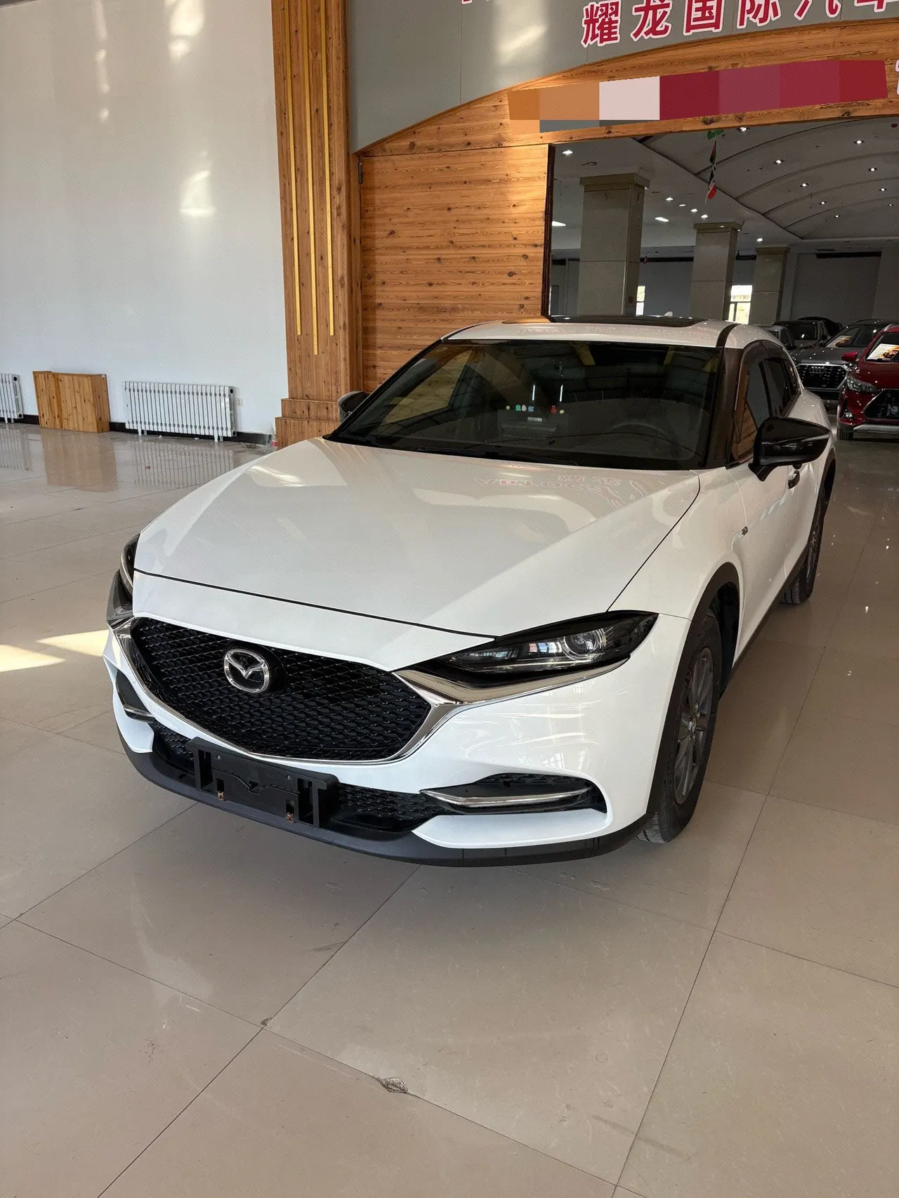 Открыть галерею: Mazda 2021 CX-4 100.00g Drive Blue Sky Vital Edition Automatic Gear