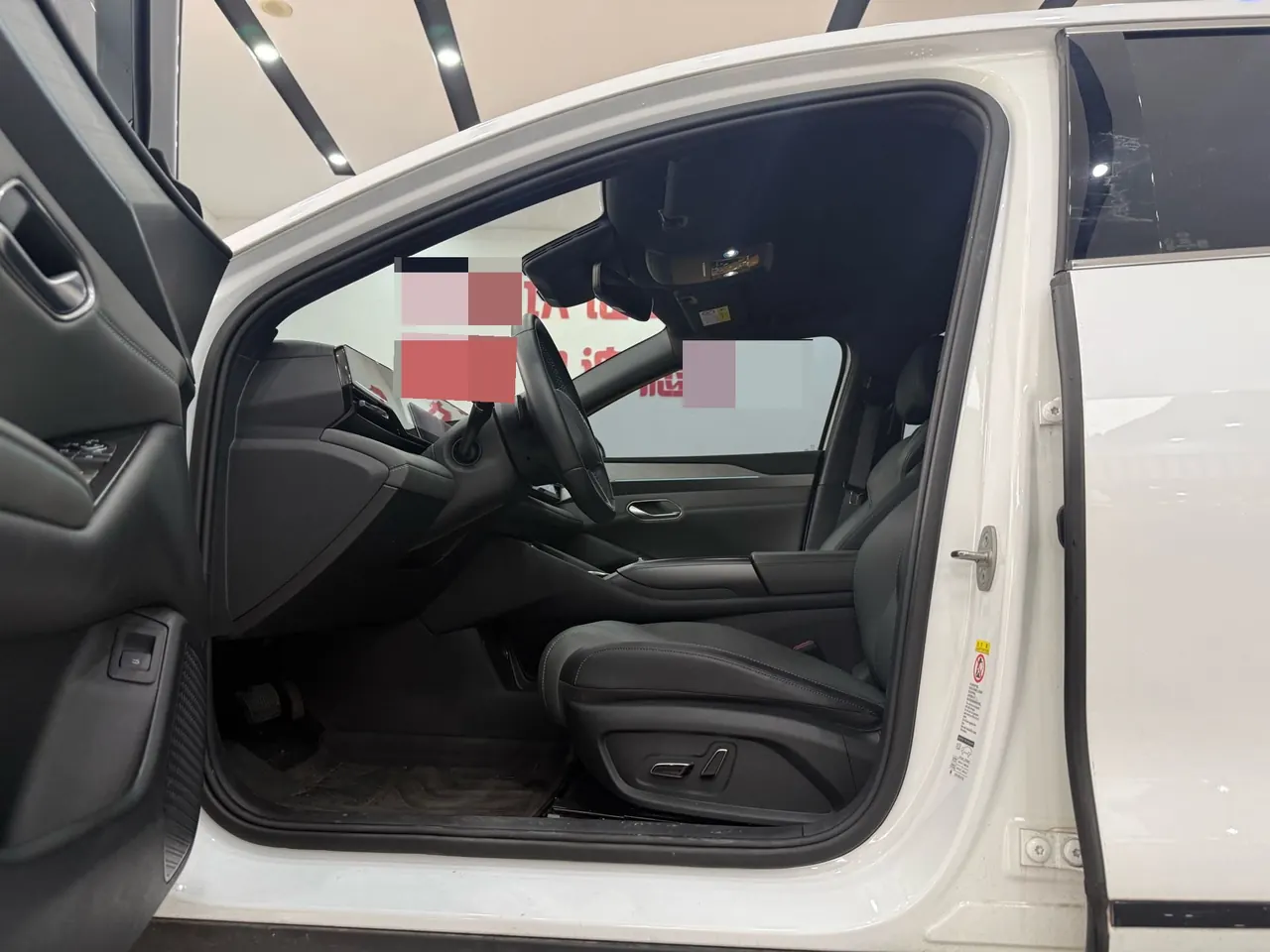 BYD 2025 Qin L EV 545KM cloud chariot type automatic gear 3