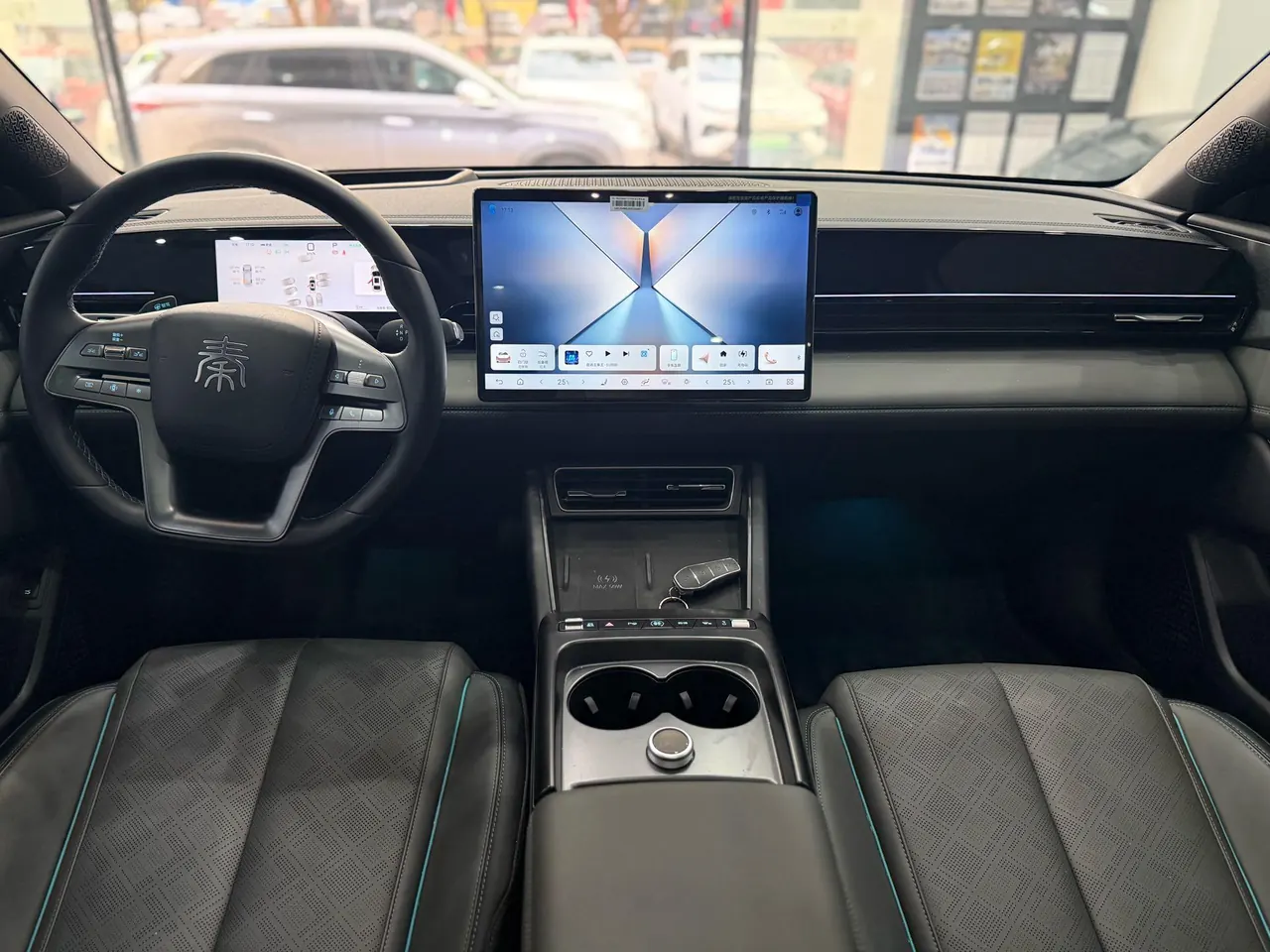 BYD 2025 Qin L EV 545KM cloud chariot type automatic gear 4