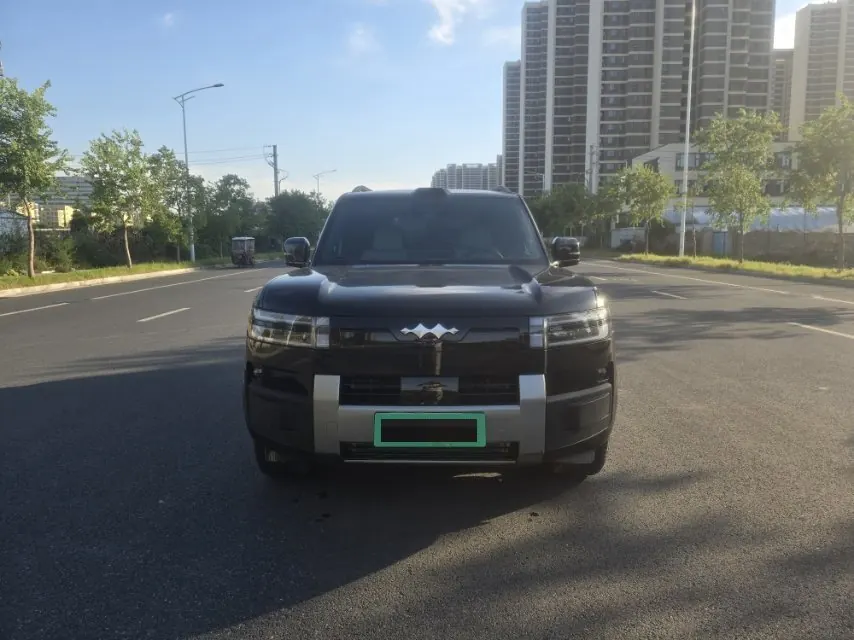 FangChengBao 2025 titanium 7 1.5T stepless 190KM four-wheel drive Ultra version of automatic gear 2
