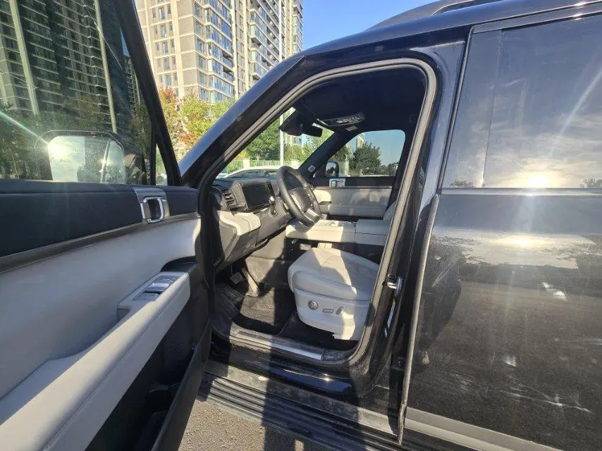 FangChengBao 2025 titanium 7 1.5T stepless 190KM four-wheel drive Ultra version of automatic gear 4