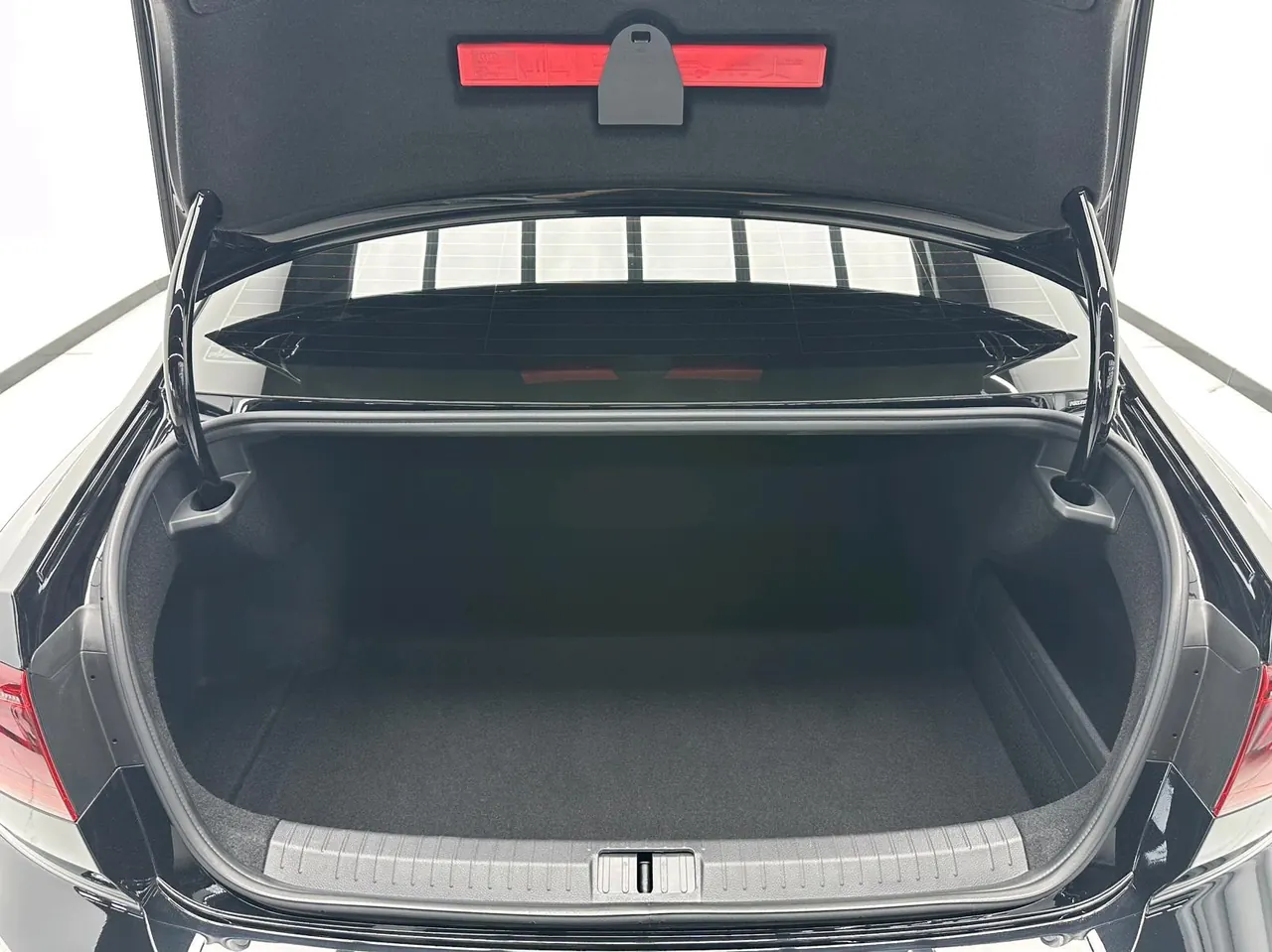 Volkswagen 2023 Magotan 1.4TSI 280TSI 2 million Commemorative Comfortable Automatic Gear 14
