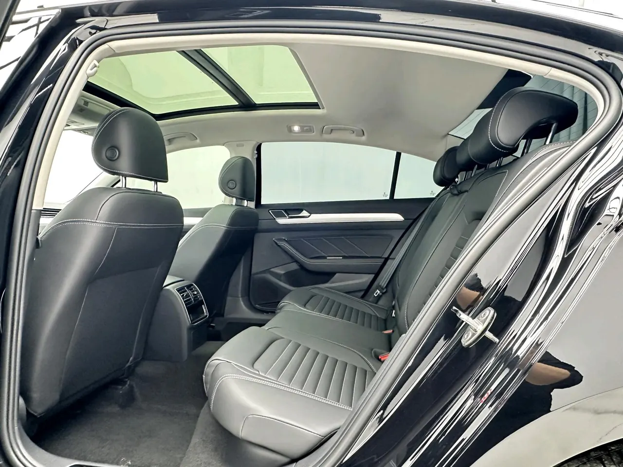 Volkswagen 2023 Magotan 1.4TSI 280TSI 2 million Commemorative Comfortable Automatic Gear 5