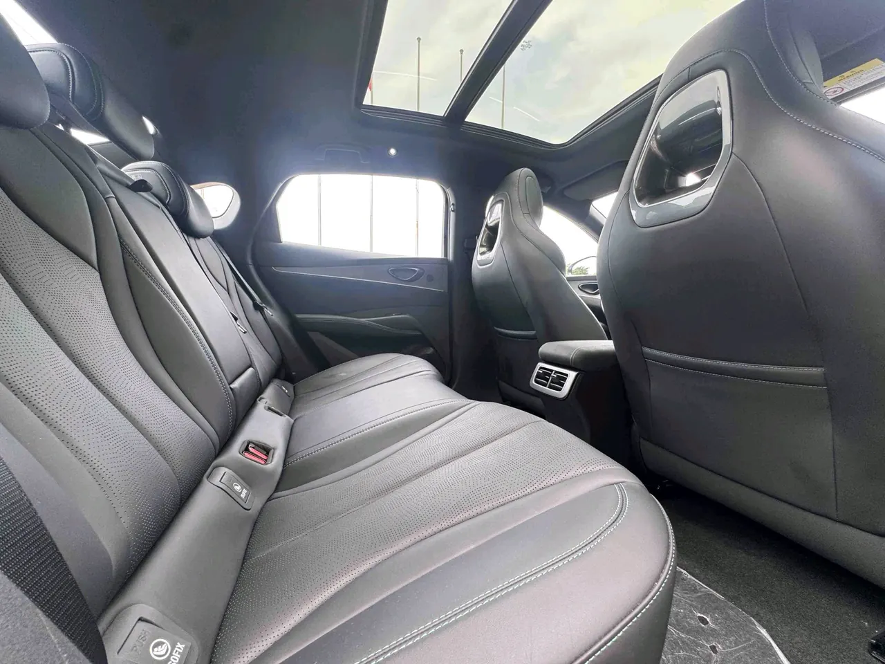 BYD 2025 seals 06 DM-i 1.5 stepless smart driving version 120KM exclusive automatic gear 5