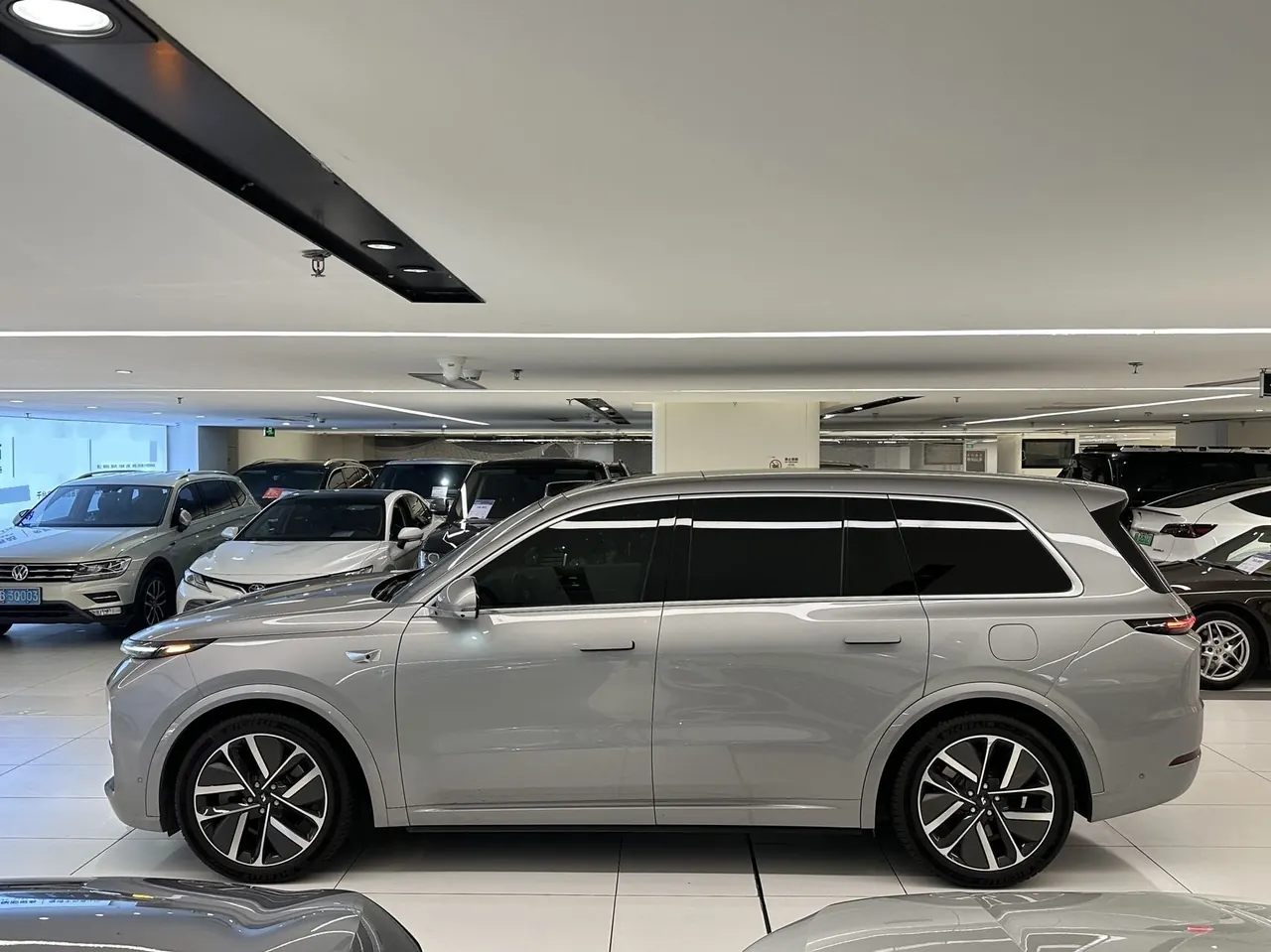 Li 2024 L9 Ultra automatic gear 3