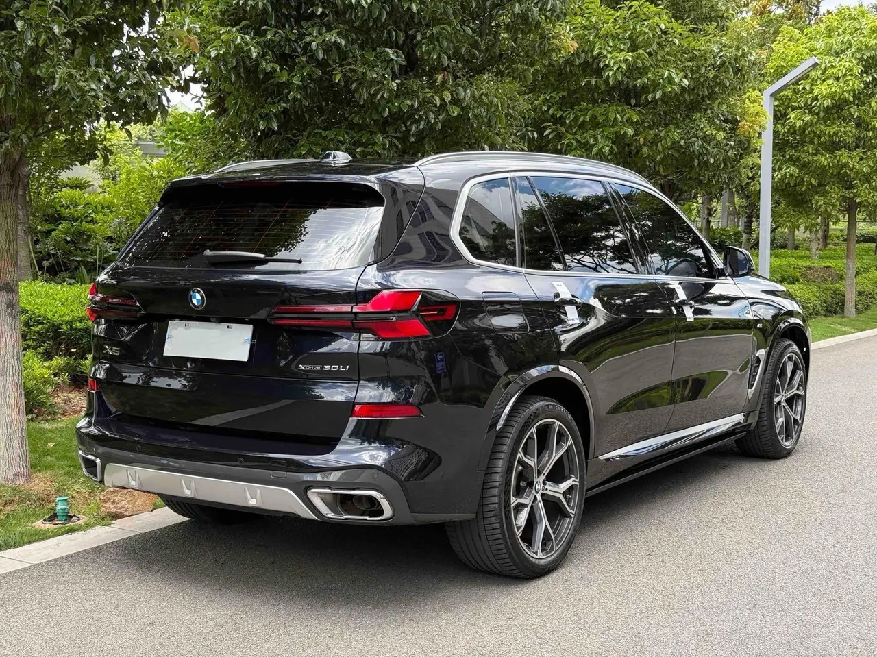 BMW 2023 X5 xDrive30Li 48V 2.0T exclusive m sports obsidian night suit automatic gear 2