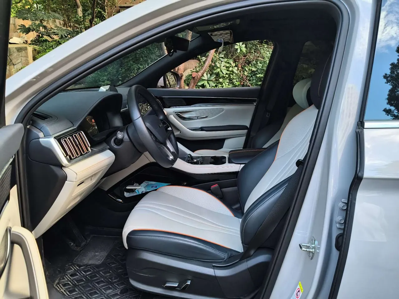 BYD 2023 Song PLUS DM-i 1.5 Stepless Champion Edition 110KM Flagship PLUS Automatic Gear 3