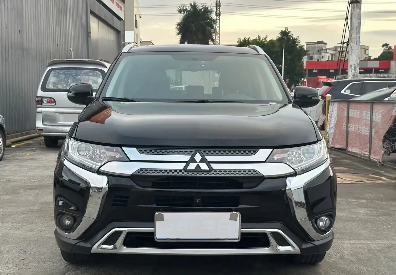 Mitsubishi 2020 Outlander 2.0 Stepless Two-Drive Enjoy Edition 5-seat Automatic Gear 3