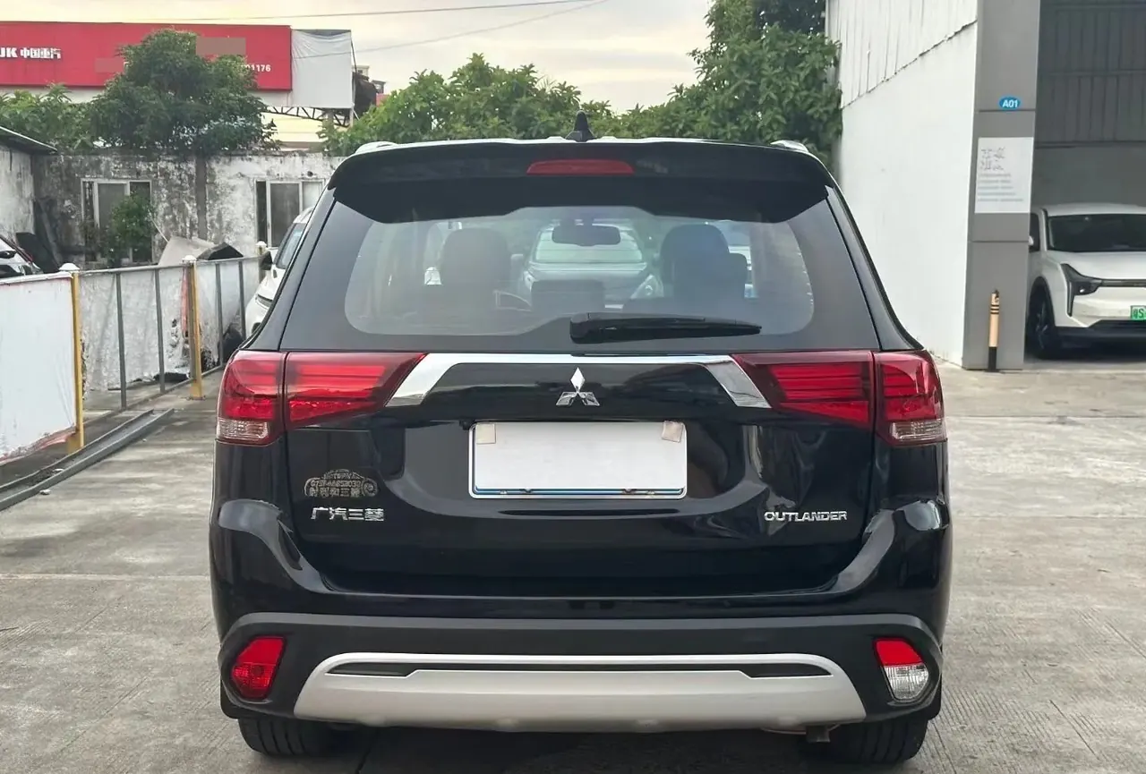 Mitsubishi 2020 Outlander 2.0 Stepless Two-Drive Enjoy Edition 5-seat Automatic Gear 5