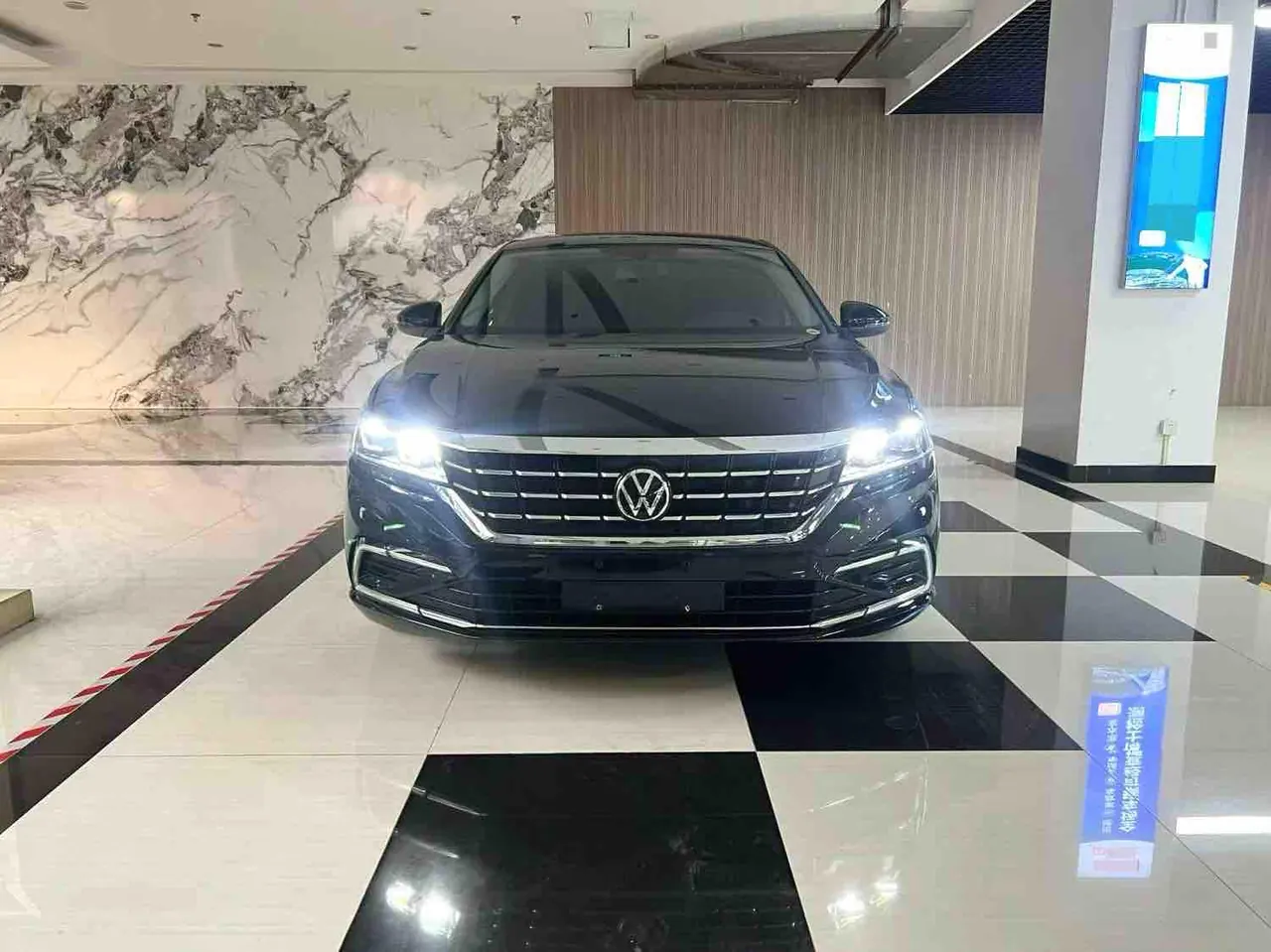 Volkswagen 2020 Passat 2.0TSI 330TSI Elite Edition Automatic 3
