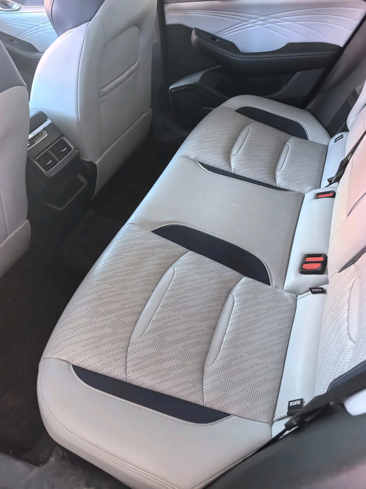 Geely 2020 xingrui 2.0T distinguished automatic gear 7