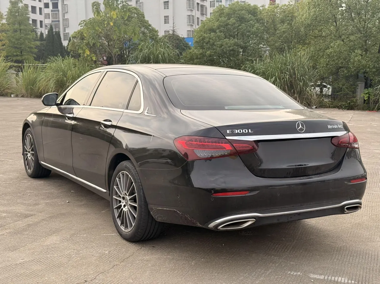 Mercedes Benz E Class 2023 E 260 L 2.0T Automatic 10