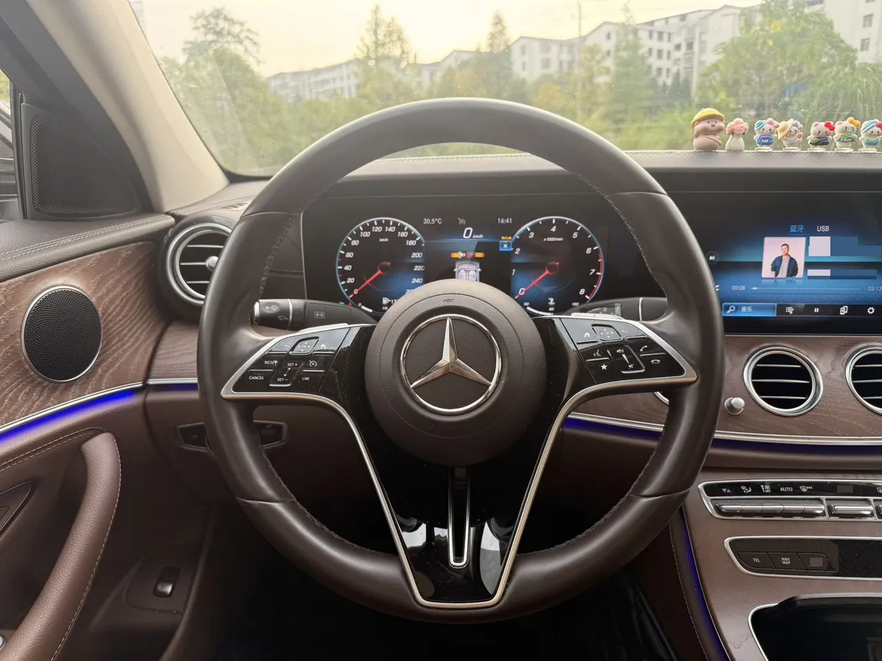Mercedes Benz E Class 2023 E 260 L 2.0T Automatic 7