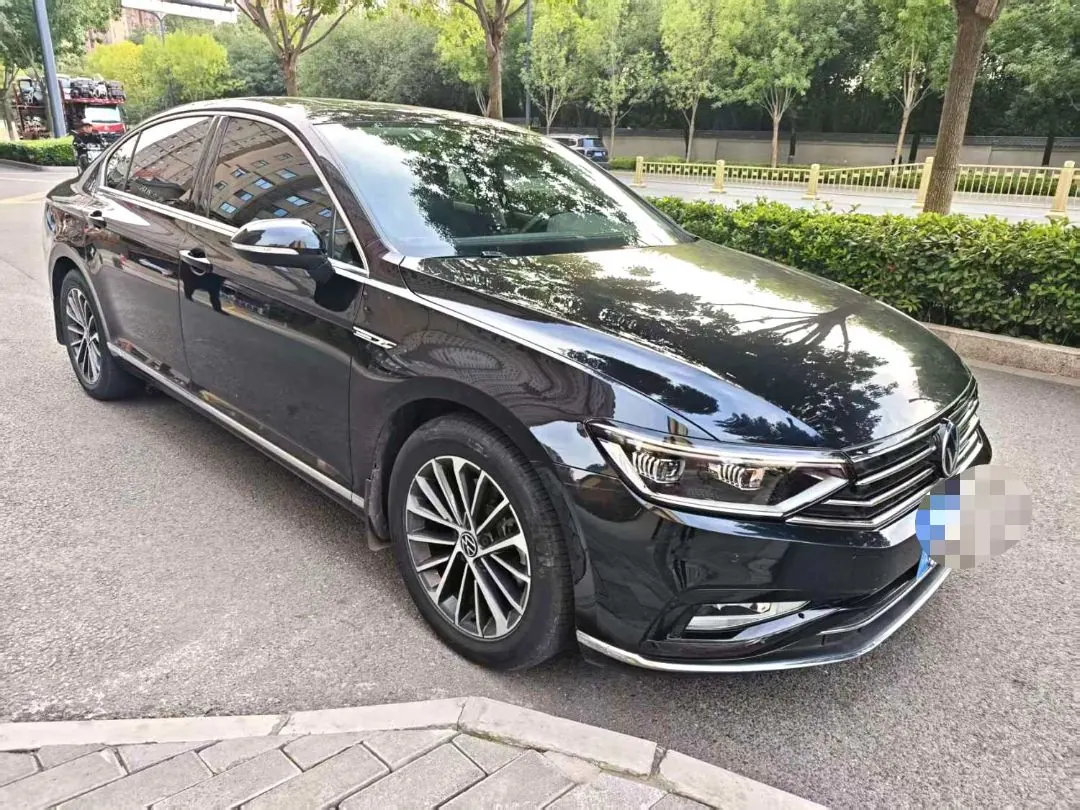 Volkswagen 2020 Magotan 2.0TSI 330TSI luxury automatic transmission 3
