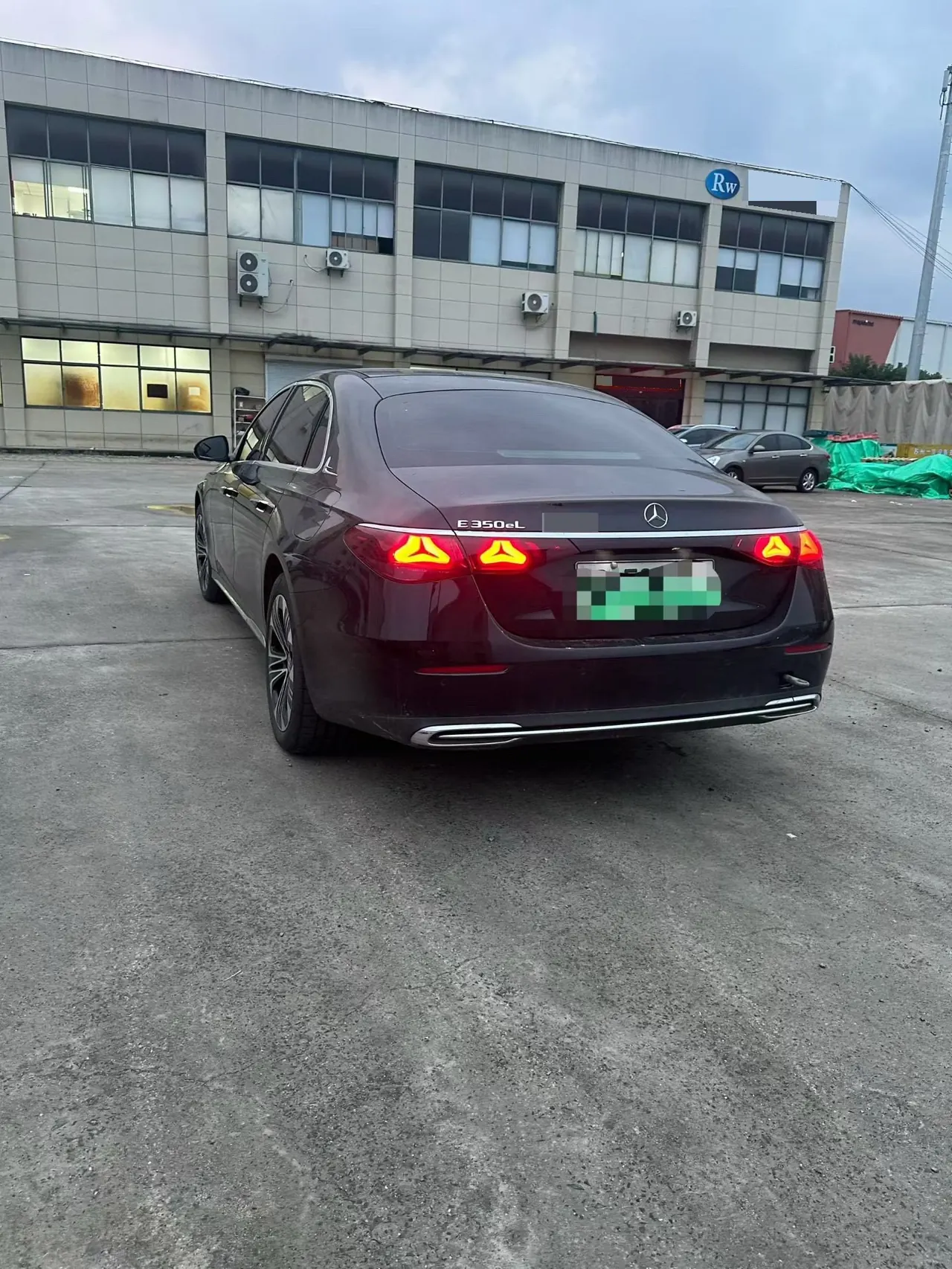 Mercedes Benz Class E New Energy 2024 E 350 e L 2.0T Automatic Gear 6