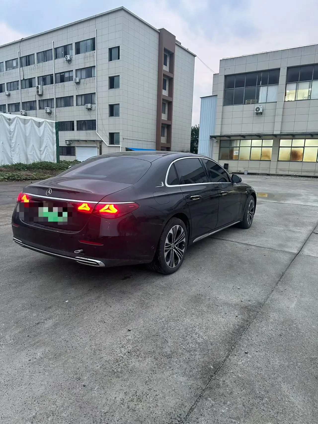 Mercedes Benz Class E New Energy 2024 E 350 e L 2.0T Automatic Gear 7