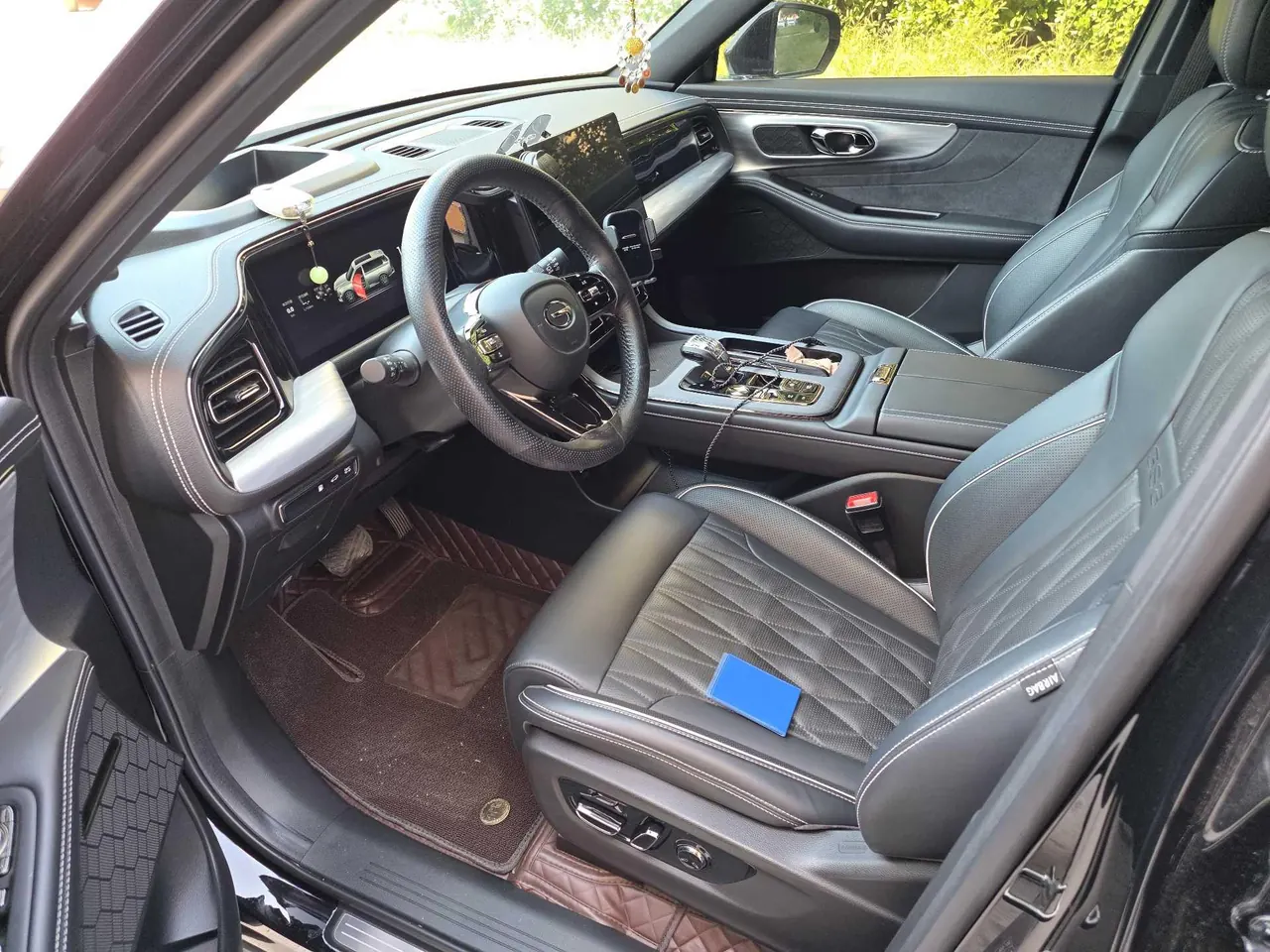Chuanqi 2022 GS8 Hybrid 2.0TM Stepless Two-Drive Premium Edition Seven-seat Automatic Gear 3