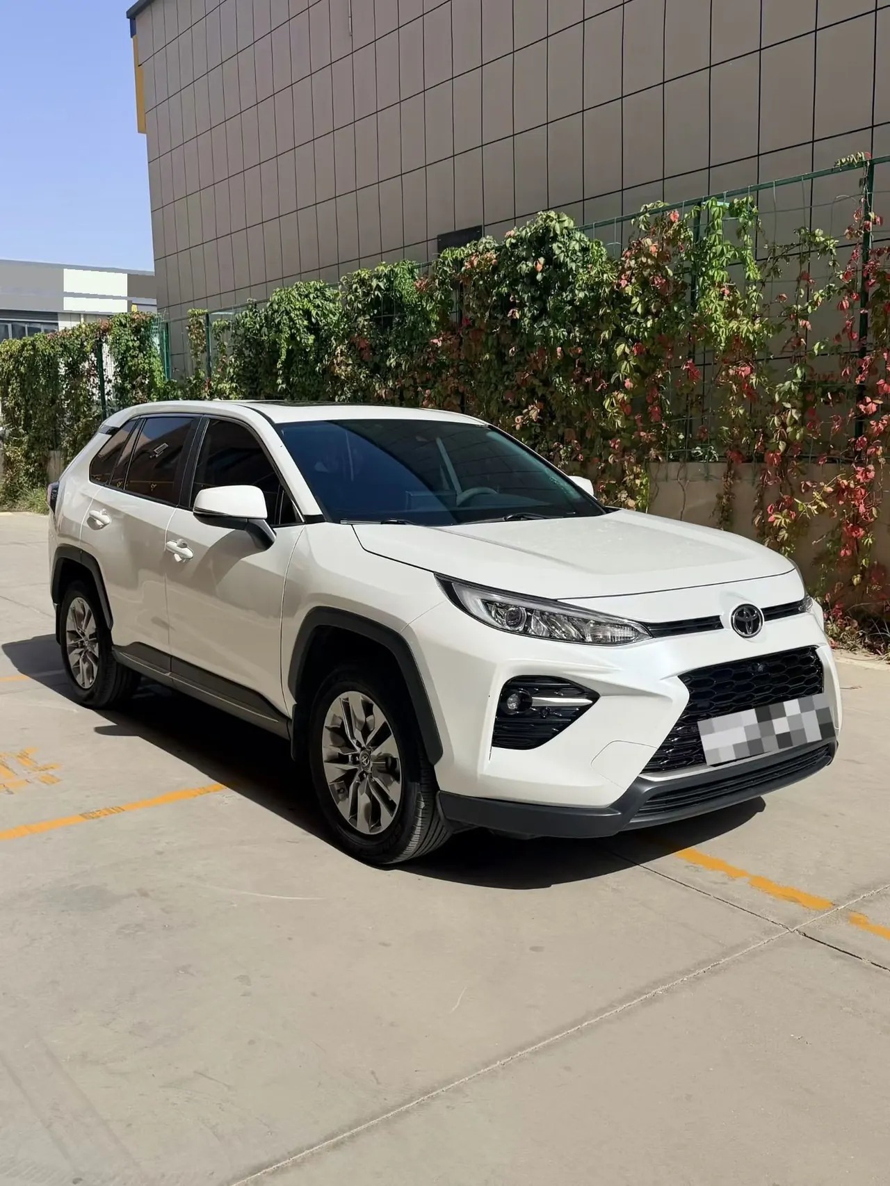 Toyota 2022 Wilanda 2.0 Stepless Four-wheel Drive Luxury PLUS Edition Automatic Gear 2