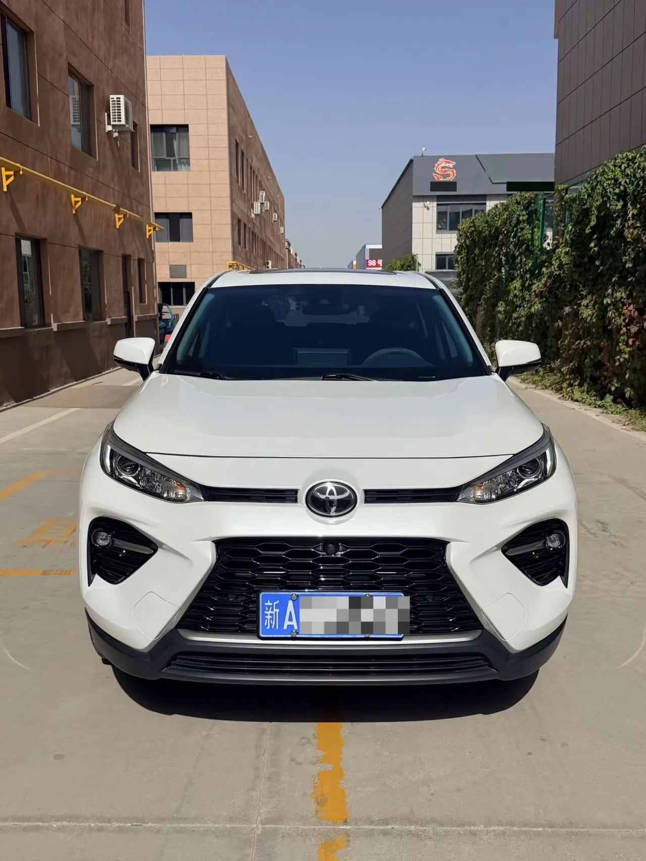 Toyota 2022 Wilanda 2.0 Stepless Four-wheel Drive Luxury PLUS Edition Automatic Gear 3