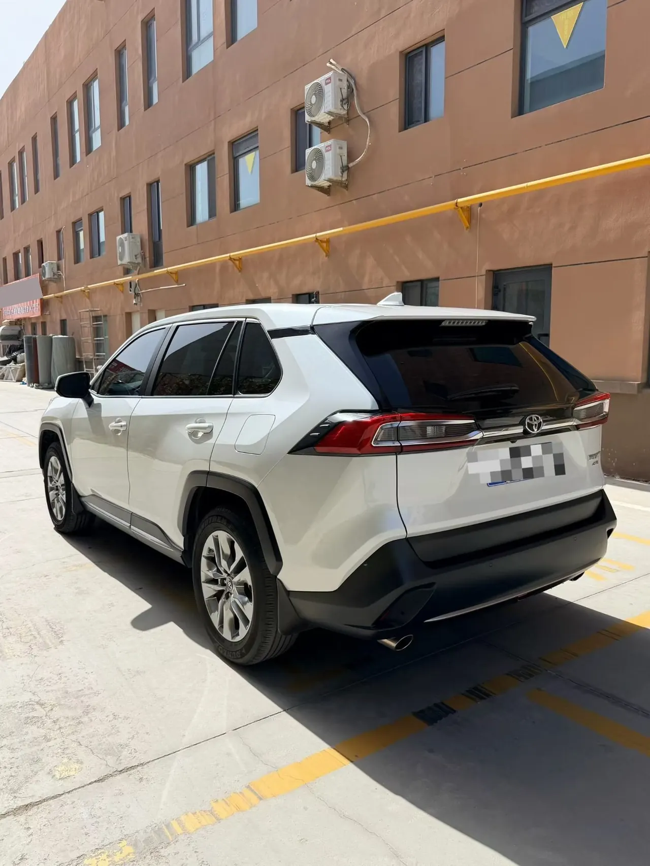 Toyota 2022 Wilanda 2.0 Stepless Four-wheel Drive Luxury PLUS Edition Automatic Gear 7