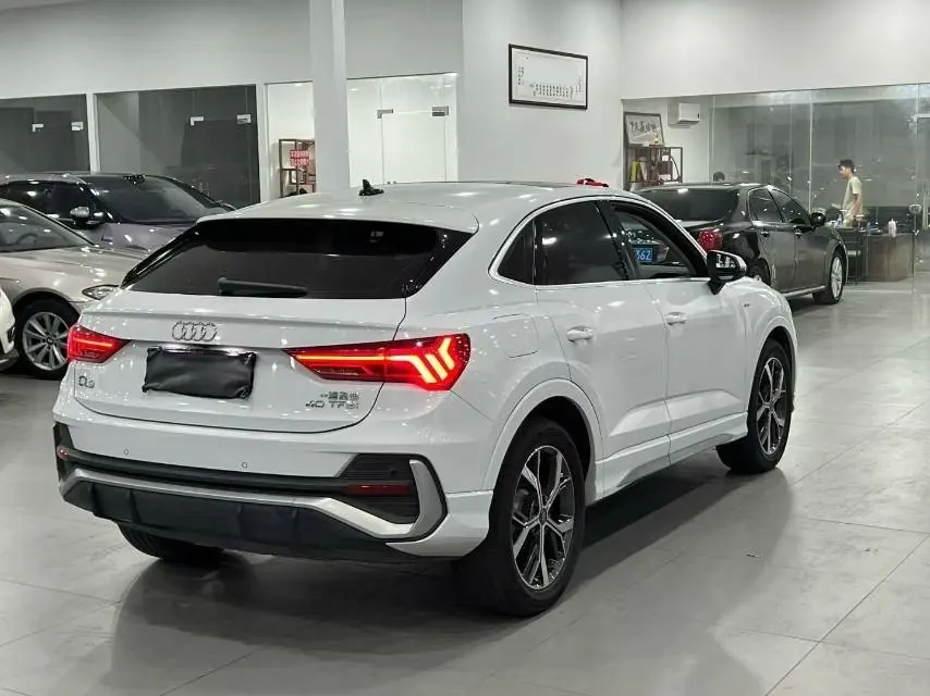 Audi 2020 Q3 Sportback 2.0TFSI 40TFSI Fashion Automatic 5