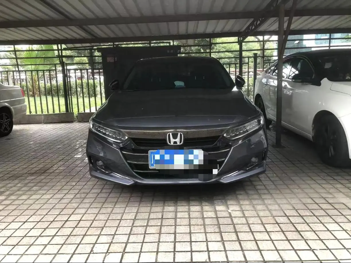 Honda 2022 10th Generation Accord 1.5T Stepless 260TURBO Magic Night Premium Edition Automatic Gear 2
