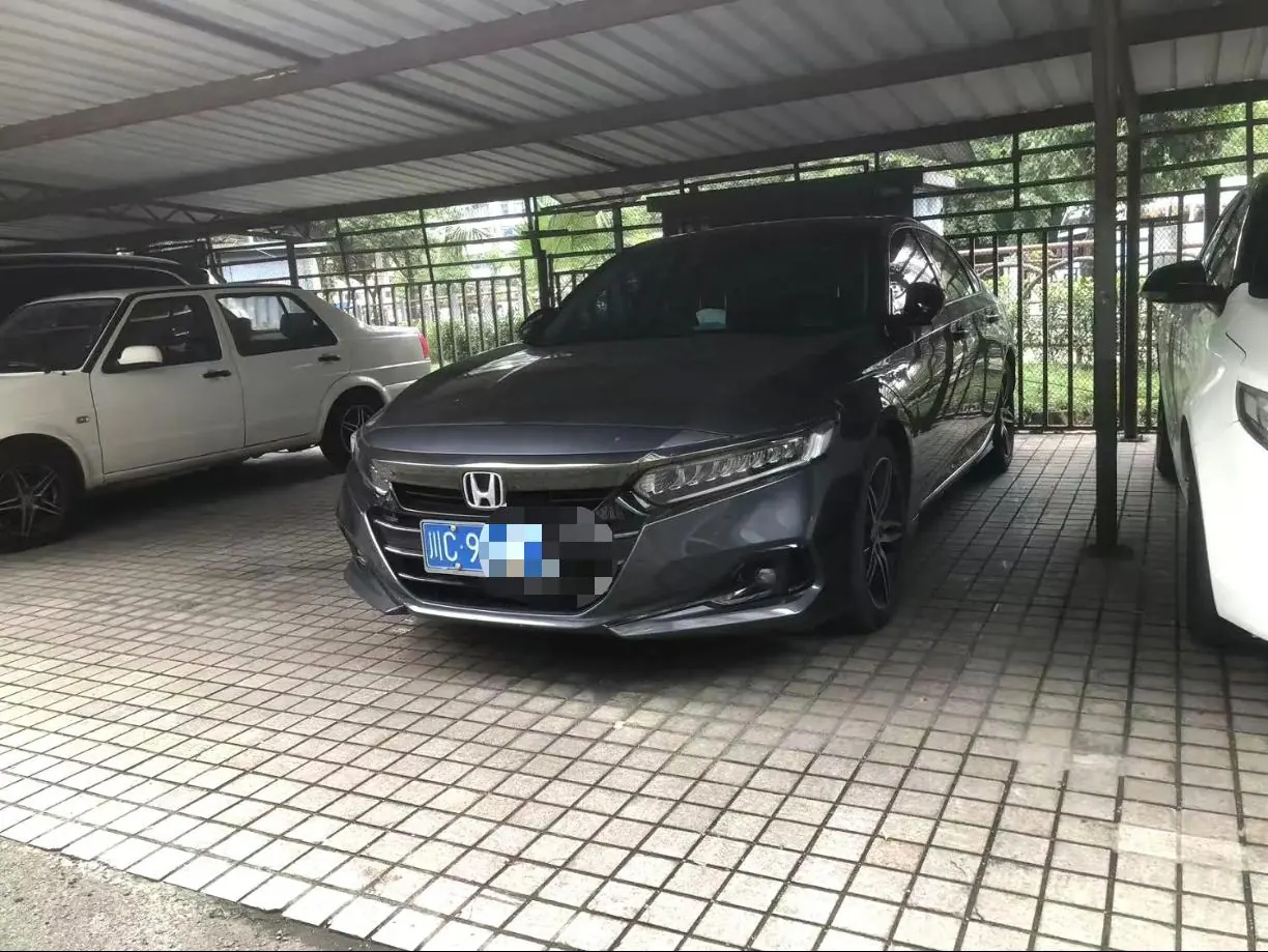 Honda 2022 10th Generation Accord 1.5T Stepless 260TURBO Magic Night Premium Edition Automatic Gear 4
