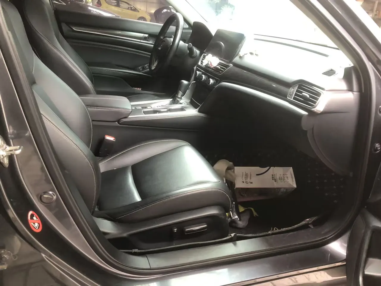 Honda 2022 10th Generation Accord 1.5T Stepless 260TURBO Magic Night Premium Edition Automatic Gear 6