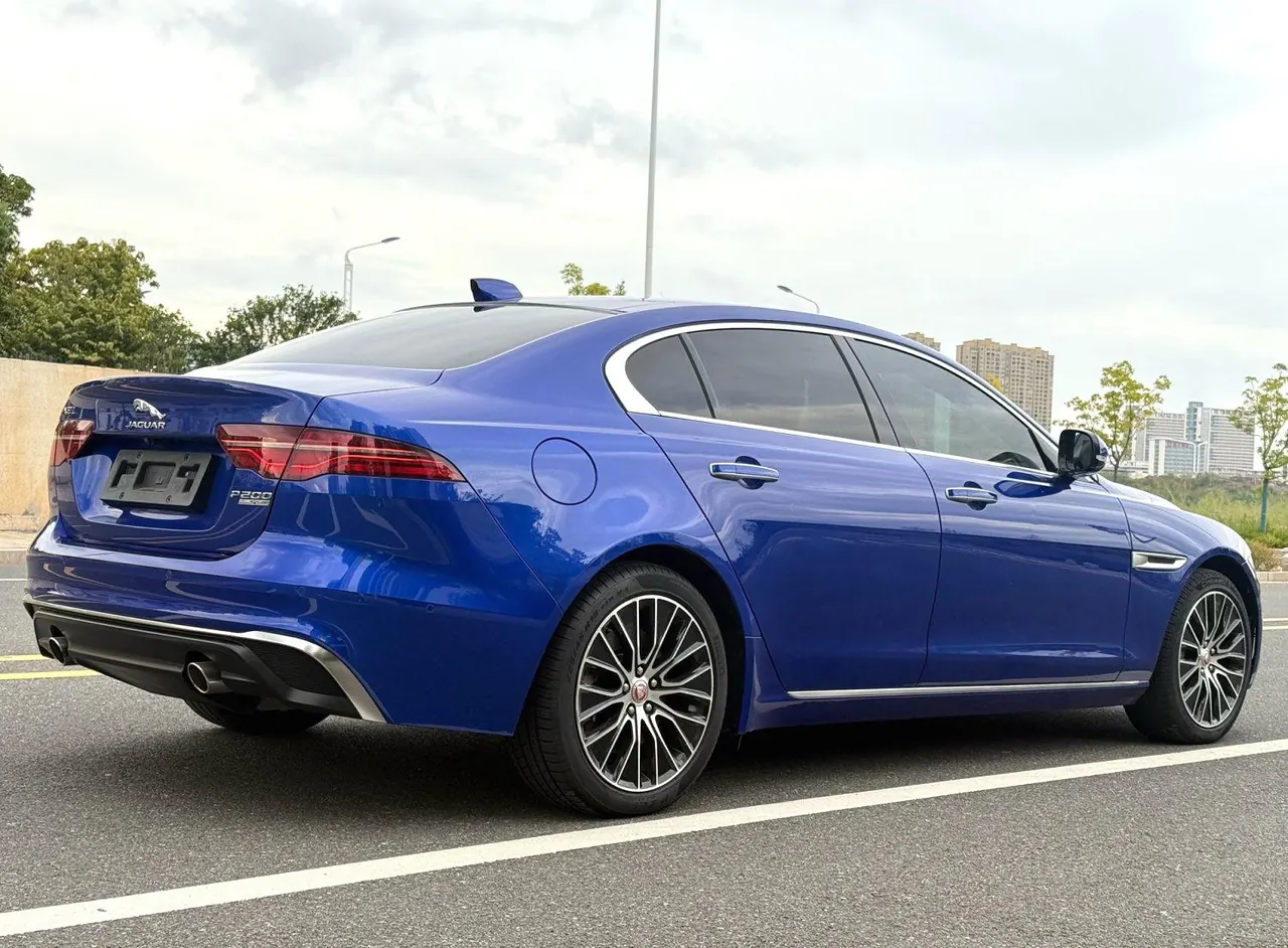 Jaguar 2020 XEL 2.0T 200PS S Enterprising and Elegant Automatic Gear 3