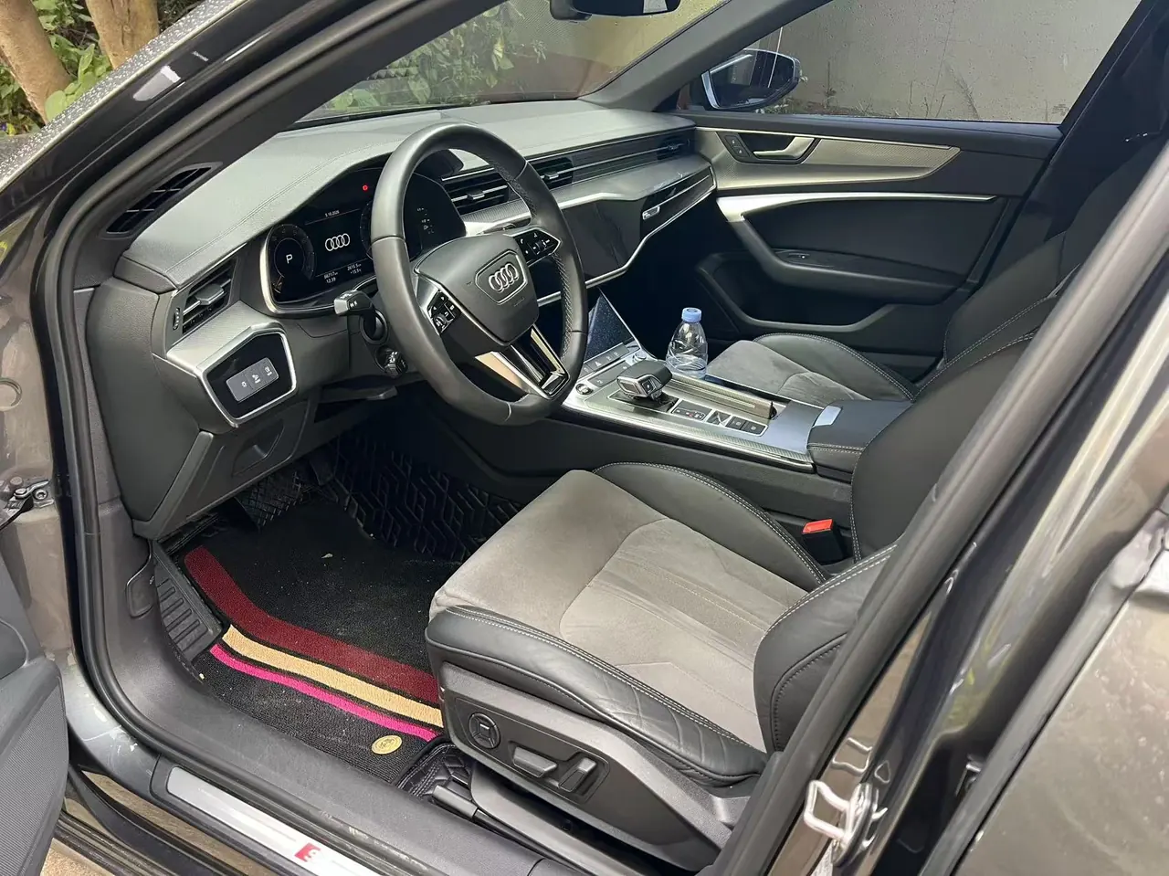 Audi 2021 A6L 2.0TFSI 40TFSI Deluxe Dynamic Automatic 2