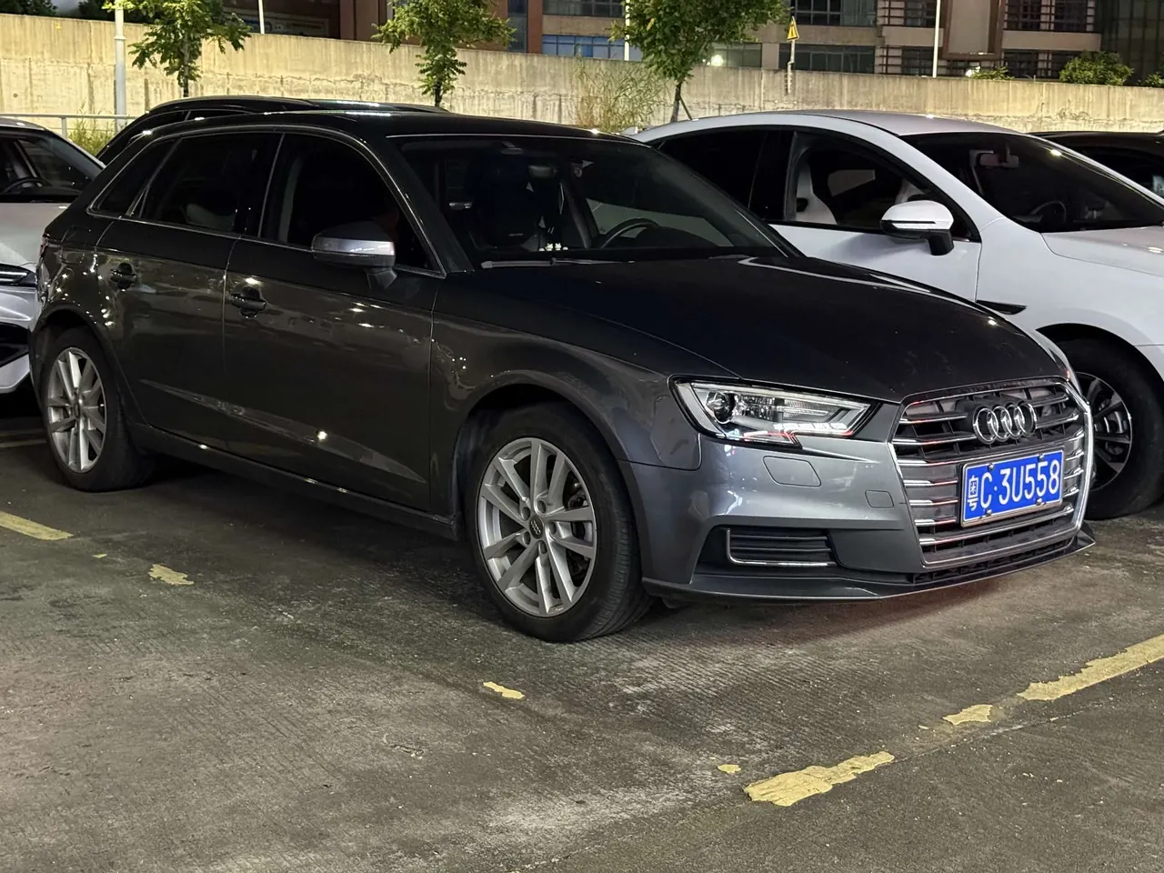 Audi 2020 A3 Sportback 1.4TFSI 35TFSI aggressive (modified) automatic gear 3