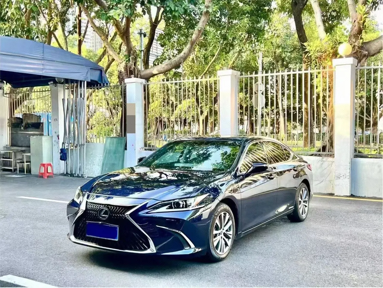 Открыть галерею: Lexus ES (Imported) 2021 ES300h 2.5 Stepless Premium Edition Automatic Gear