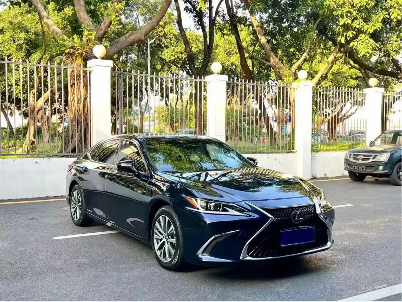 Lexus ES (Imported) 2021 ES300h 2.5 Stepless Premium Edition Automatic Gear 2