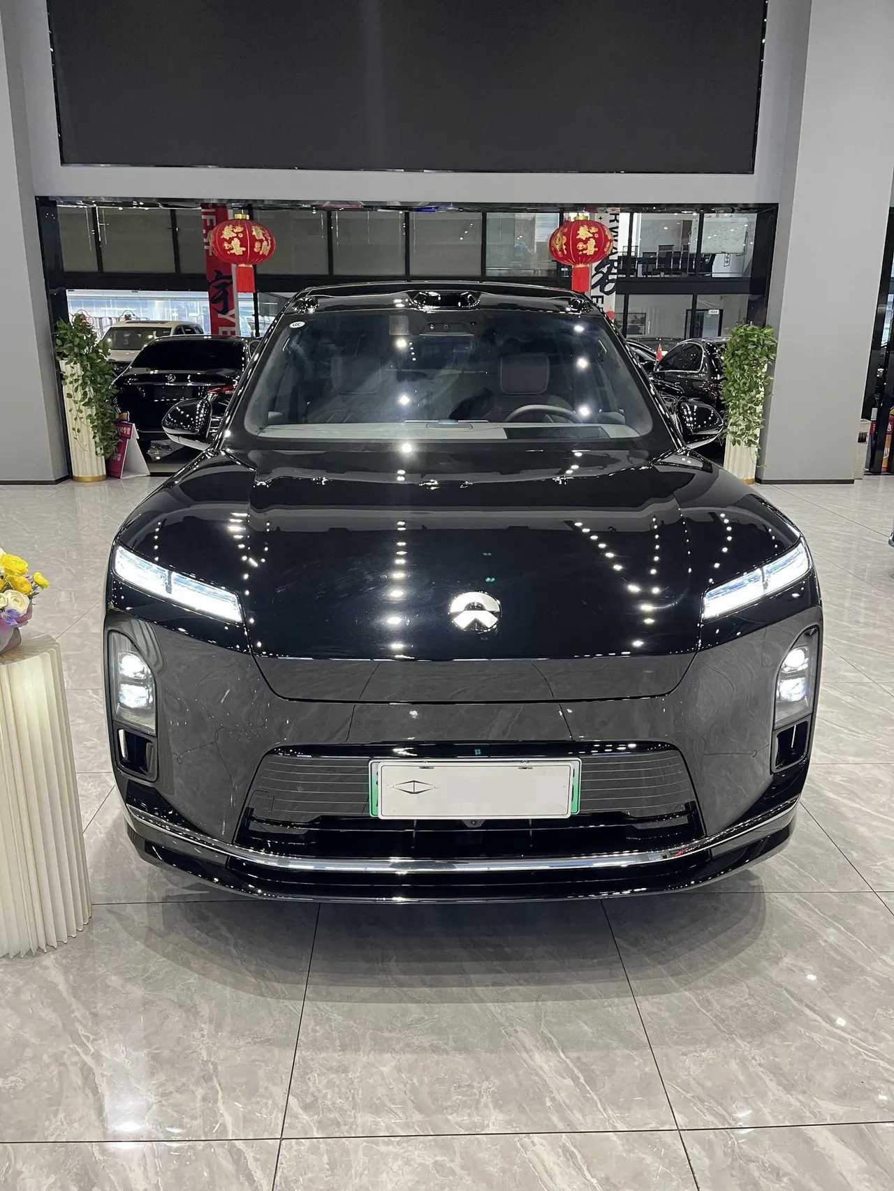 NIO 2026 ES8 6-seat executive deluxe automatic gear 3