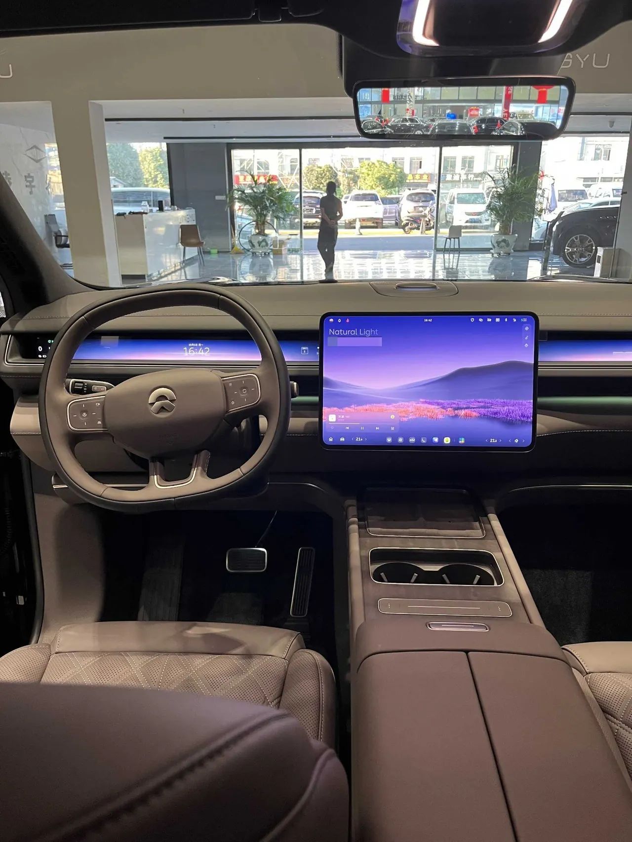 NIO 2026 ES8 6-seat executive deluxe automatic gear 9