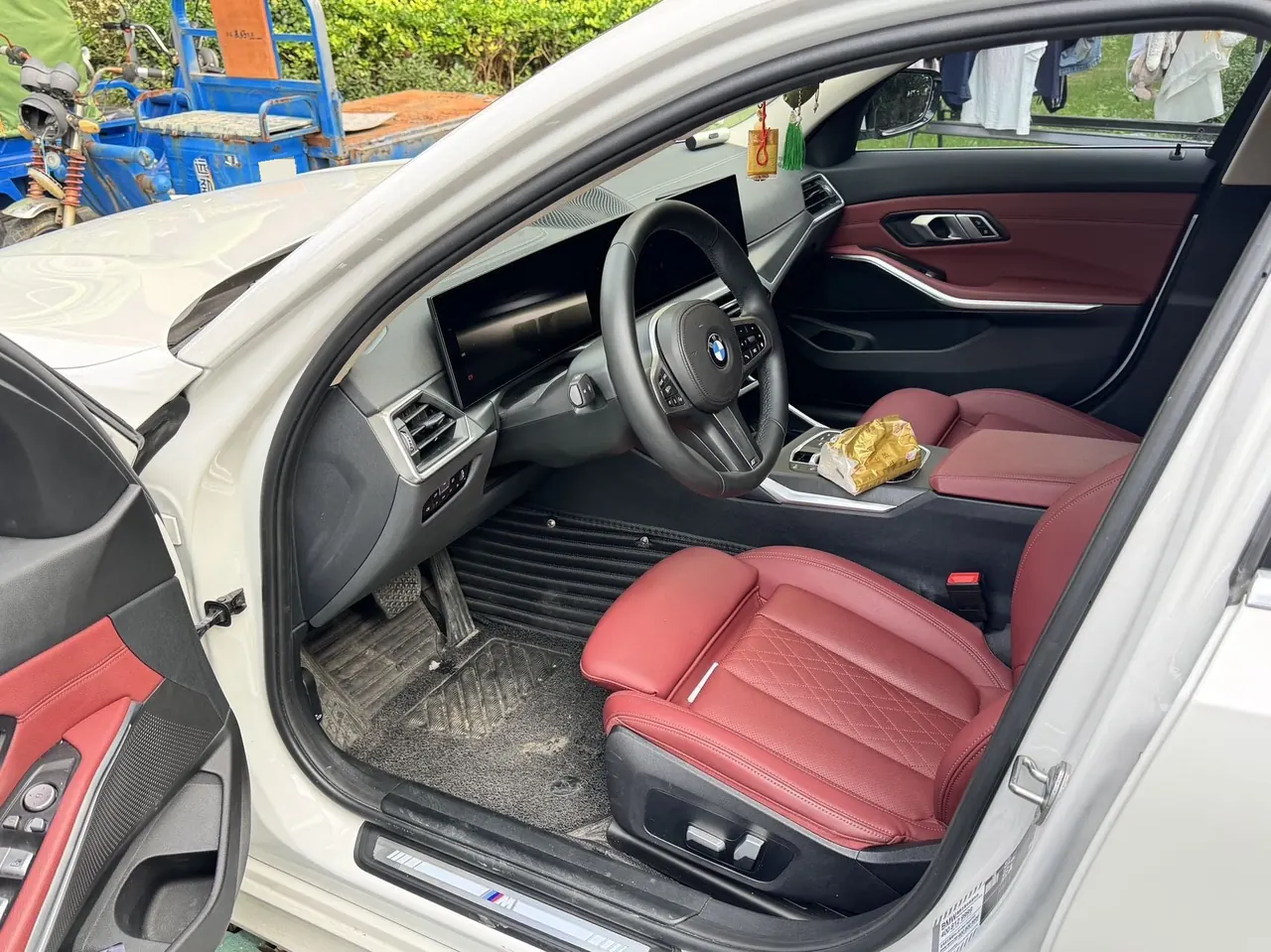 BMW 3 Series 2023 325i 2.0T M Sports Suit Automatic Gear 2