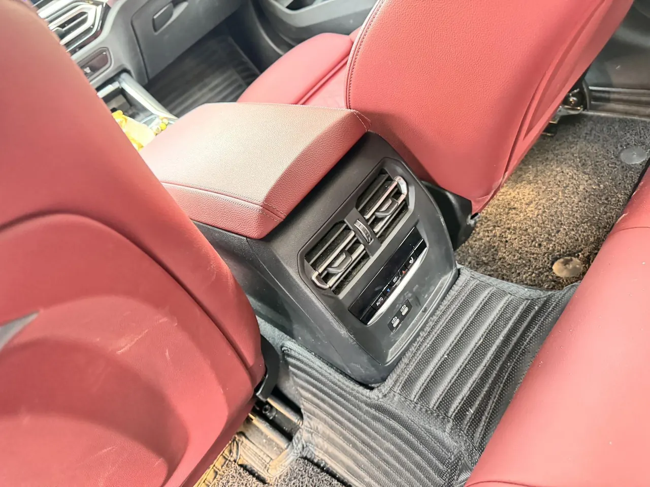 BMW 3 Series 2023 325i 2.0T M Sports Suit Automatic Gear 5
