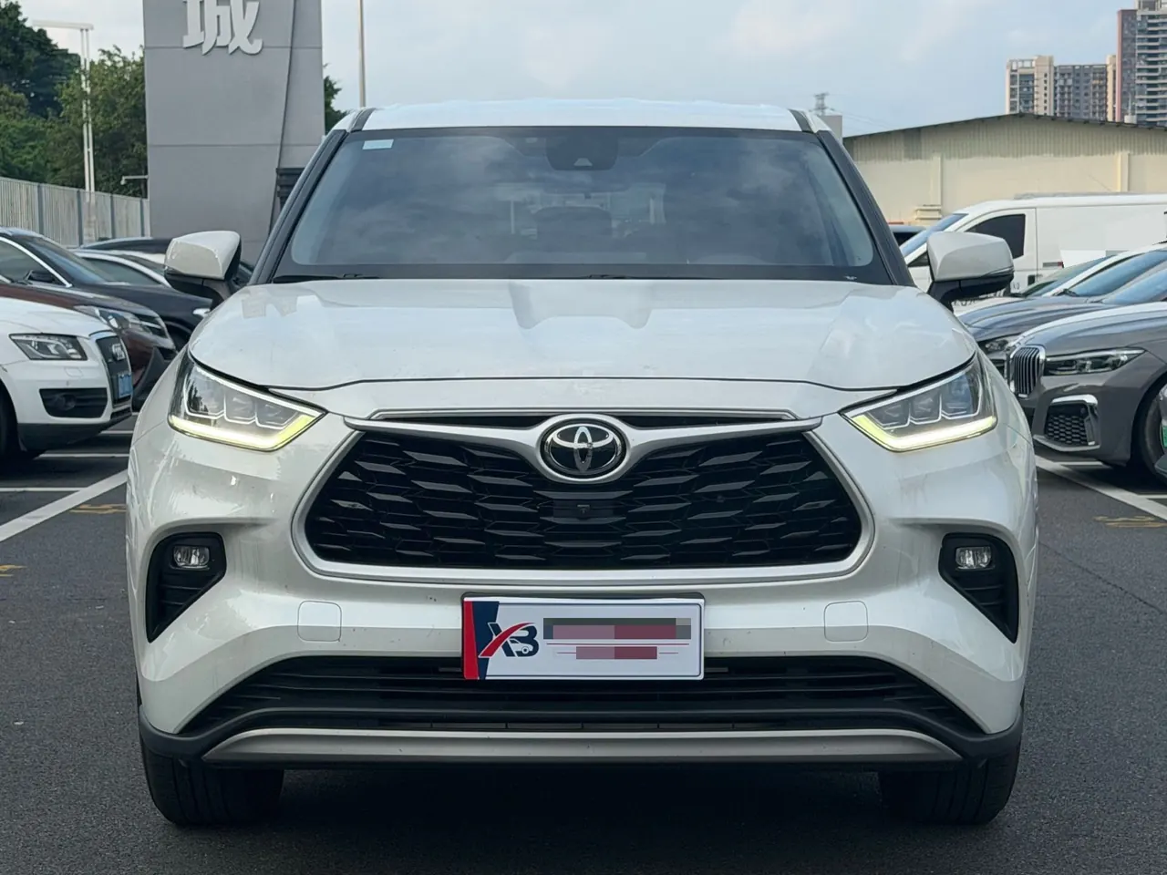 Toyota 2023 Highlander Dual Engine 2.5 Stepless Intelligent Electric Hybrid Two-Drive Elite Edition 5-seat Automatic Transmission 2