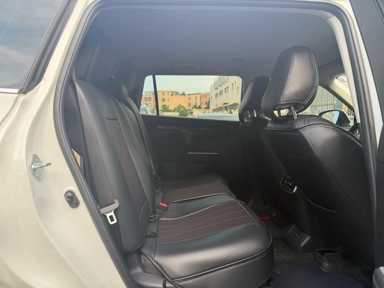 Toyota 2023 Highlander Dual Engine 2.5 Stepless Intelligent Electric Hybrid Two-Drive Elite Edition 5-seat Automatic Transmission 5