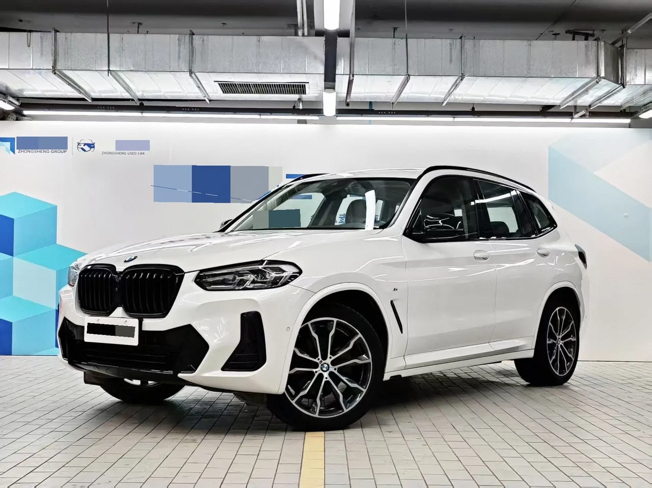 Открыть галерею: BMW 2023 X3 xDrive30i 2.0T Leading M Obsidian Night Suit Automatic Gear