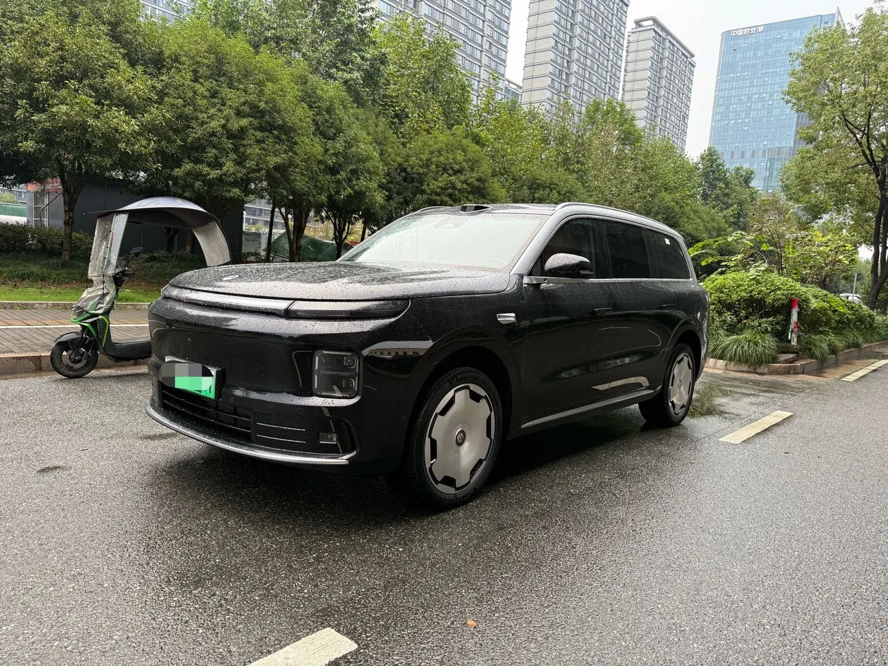 Leapmotor 2026 D 19 500 Zhizun Edition 6-seat Automatic Gear - View 1