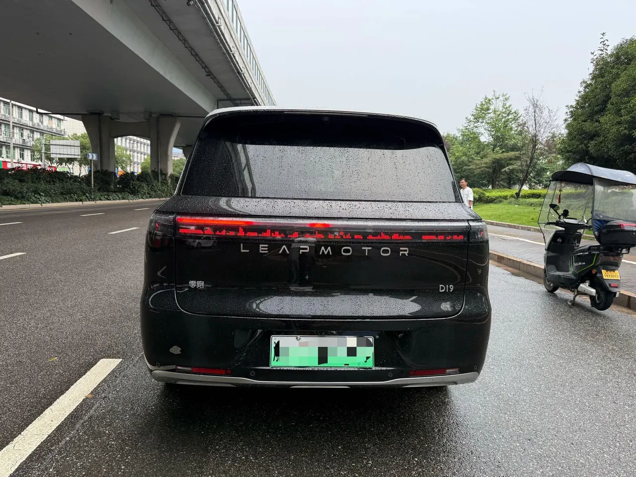 Leapmotor 2026 D 19 500 Zhizun Edition 6-seat Automatic Gear 3