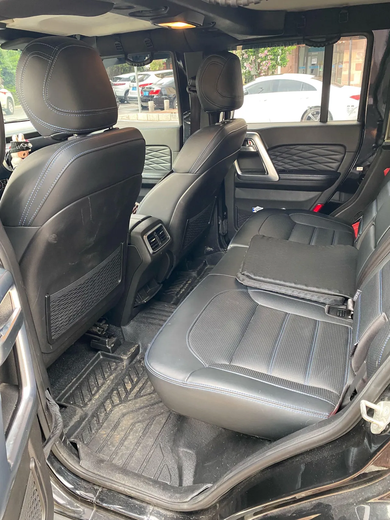 Beijing 2020 BJ40 2.0T 4WD City Hunter Edition Extreme Automatic Gear 7