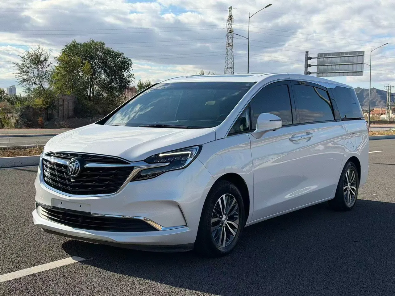 Open image lightbox: Buick 2021 GL8 ES Lu Zun 2.0T 653T Comfortable Automatic Gear