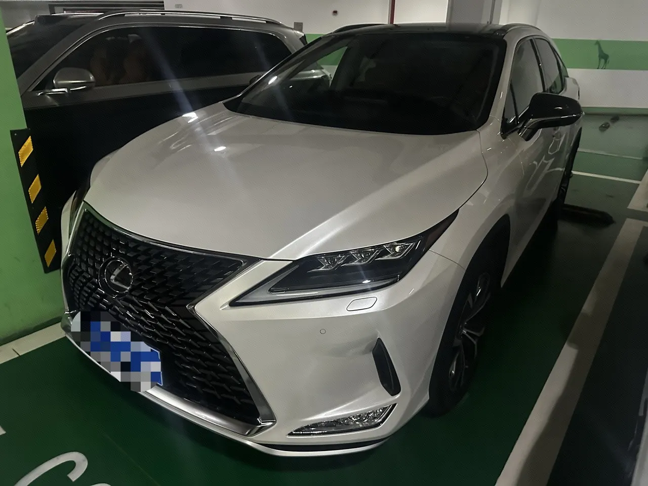 打开图片灯箱:Lexus RX (Imported) 2020 RX300 2.0T Four-wheel Drive Deluxe Edition (Modified) Automatic Gear