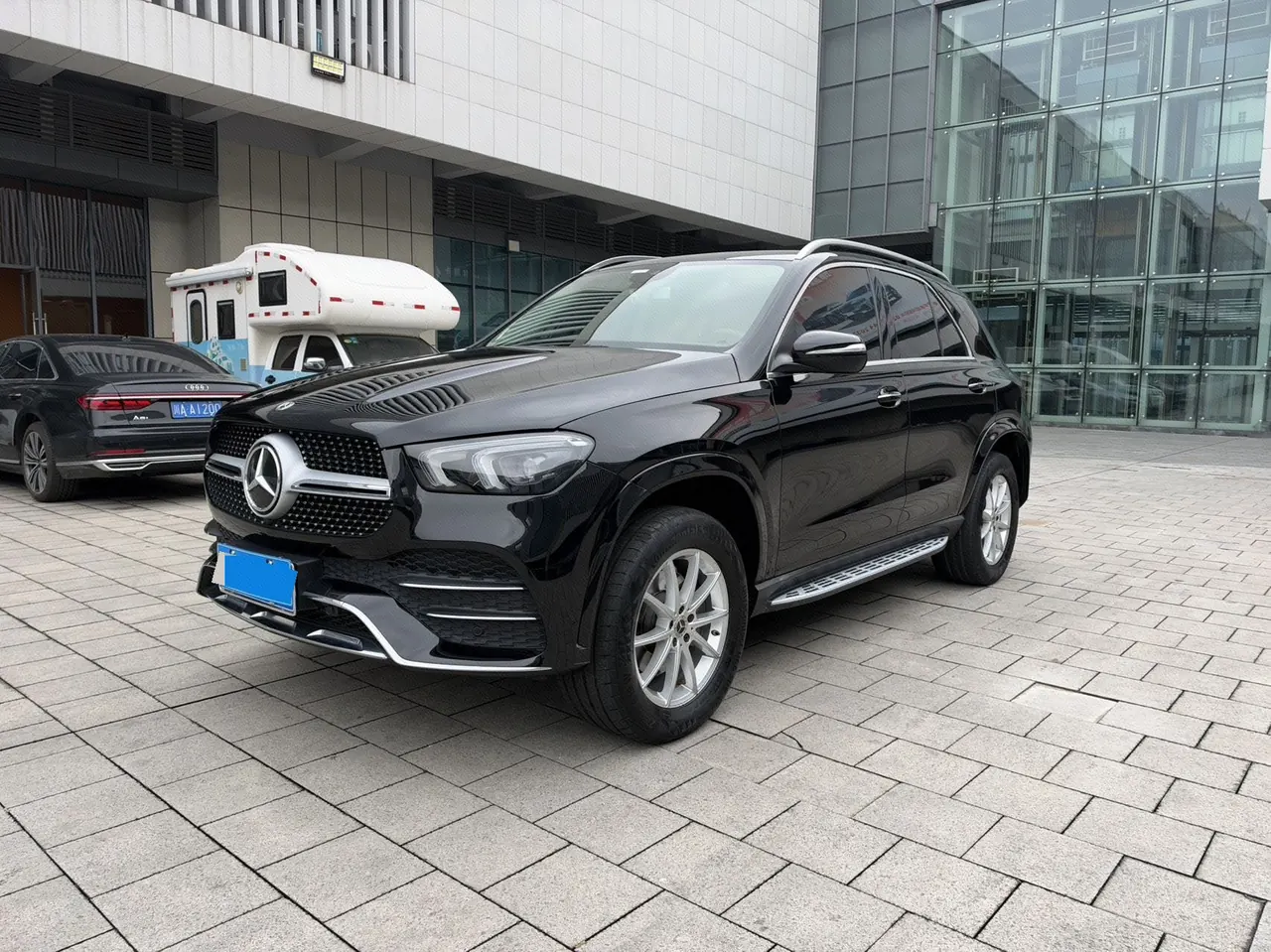 Открыть галерею: Mercedes Benz GLE (Imported) 2020 GLE 350 4MATIC 2.0T Dynamic Automatic Gear
